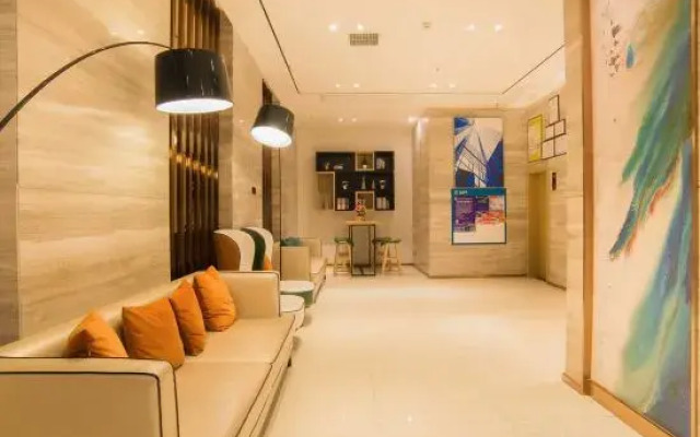 City Comfort Inn Hotel (Liuzhou Five Star Pedestrian Street Zhonghuan Building)