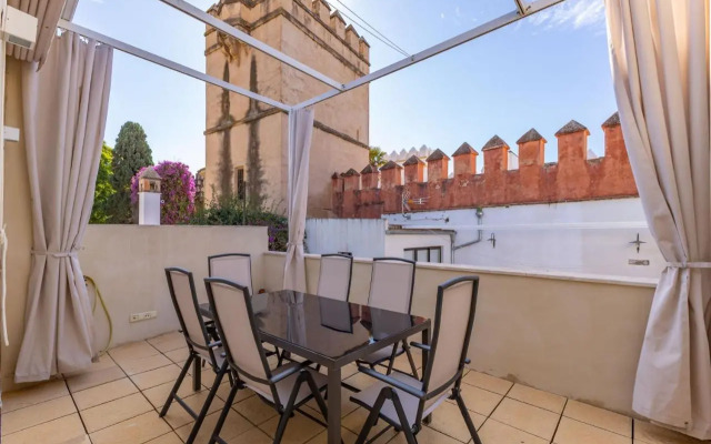Alcazar Pool Villa by Valcambre