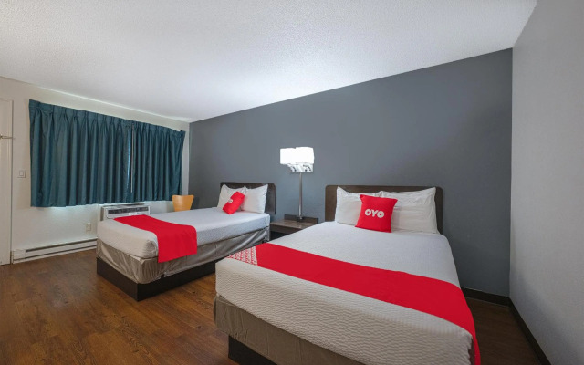 OYO Hotel St. Helens, OR