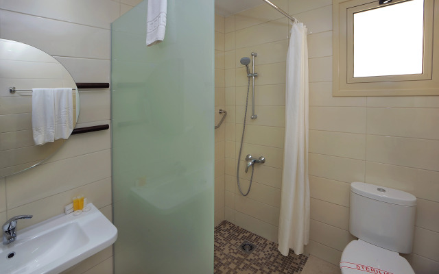 Nelia Beach Hotel & Spa