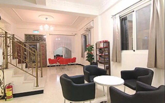 Four Seasons Duke Hostel