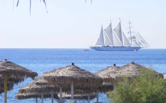 Perissa Bay