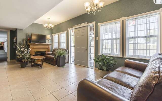 Econo Lodge & Suites Saint John