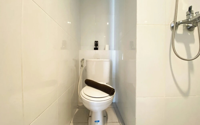 Cozy Stay Studio At Tamansari Mahogany Karawang Apartment