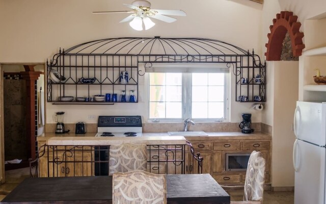 Relaxing Villa + Pool + Bar