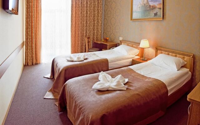Continental II Hotel