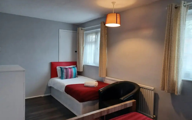 Poynters House - Huku Kwetu Luton