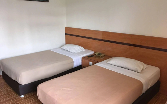 Paradise Hotel