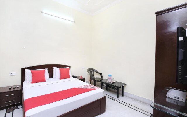 Hotel Dhingra Residency