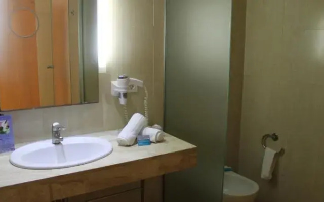 Aparthotel BCL Levante Beach