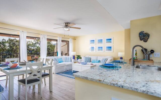 Midnight Cove II Bldg 7: Top Floor With Views