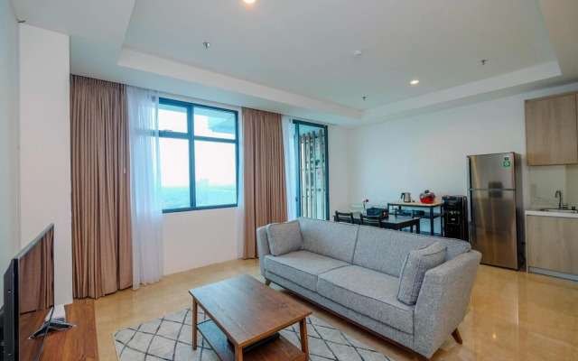 Fancy And Nice 1Br Apartment At Veranda Residence Puri