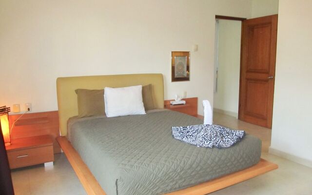 Arcoiris Family Condos by Playa Paradise