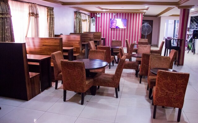 Kaft Hotels and Lounge