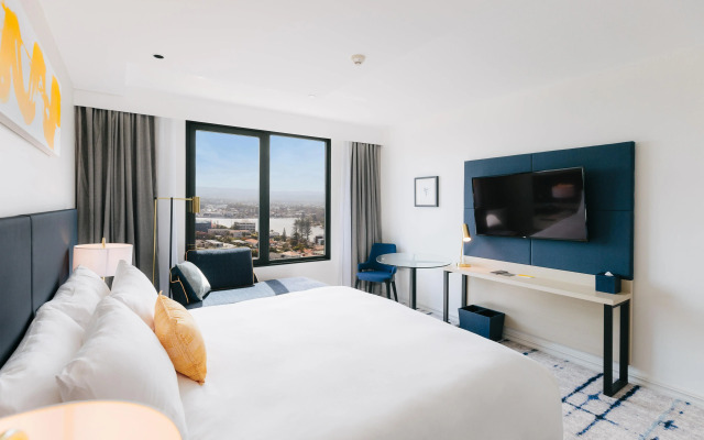 voco Gold Coast by IHG