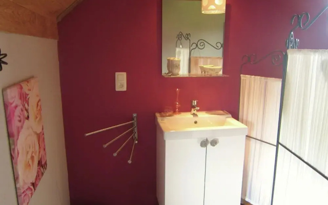Cosy Holiday Home in Vodelee With Private Garden