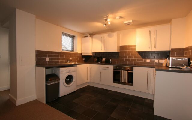 Central Serviced Apartments - 84 Gloucester Rd