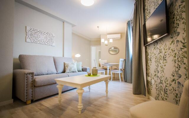 Holidays2Malaga Suites Apartments