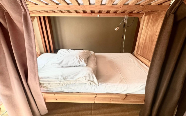 Osaka guest house sakura – Hostel