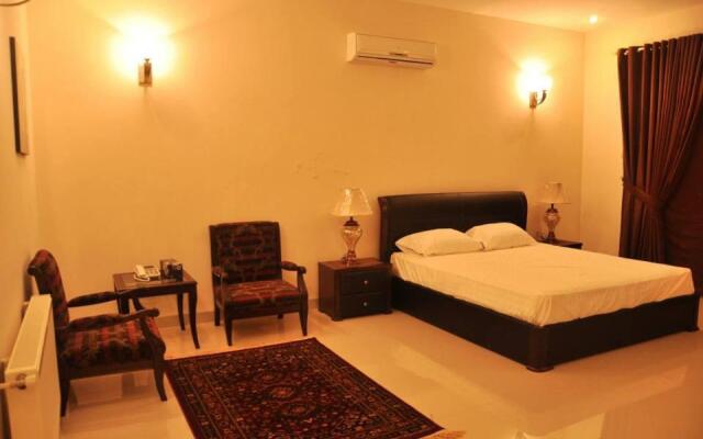 Reina Boutique Hotel - G9