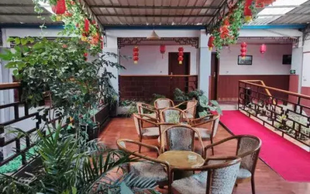 Jundong Hotel (Jianshui Ancient City Chaoyang Building Branch)