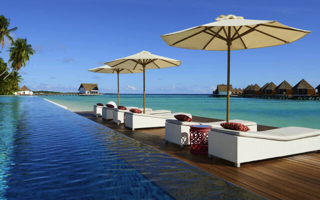 Mercure Maldives Kooddoo