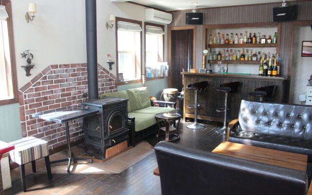 Iza Kamakura Guest House & Bar - Hostel