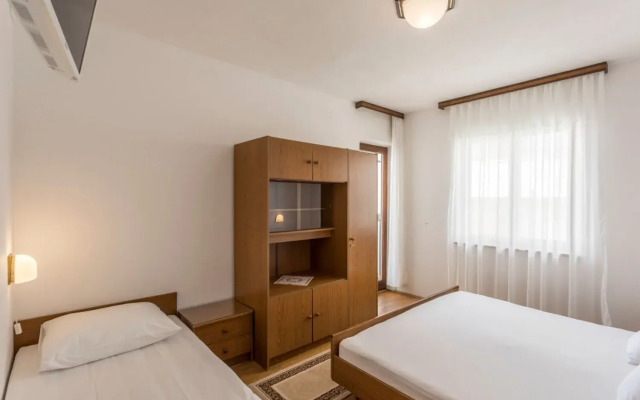 Vedra- Free Parking And Close To The Beach - R1
