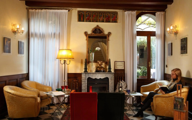 Pensione Accademia - Villa Maravege