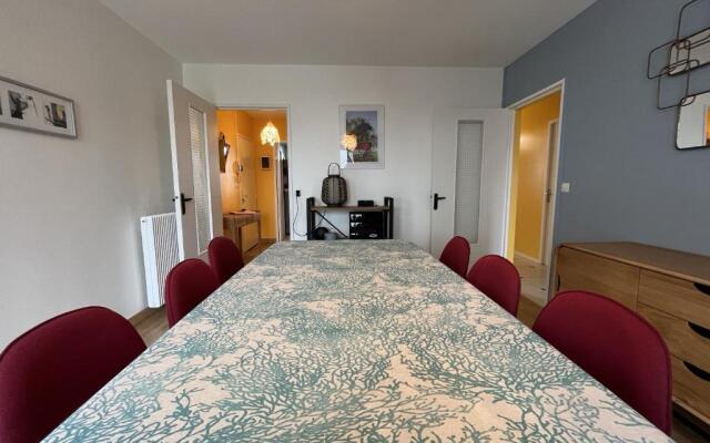 Bel appartement clair à 10mn du port à pied