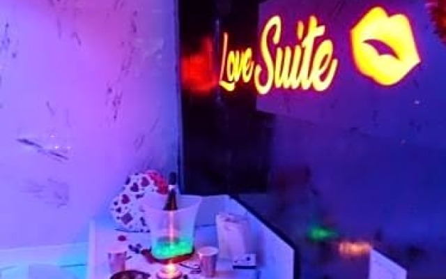 Love Suite