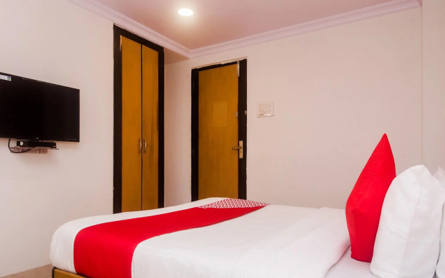 Hotel Palm Star By OYO Rooms