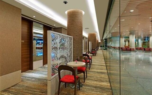 Niranta Airport Transit Hotel