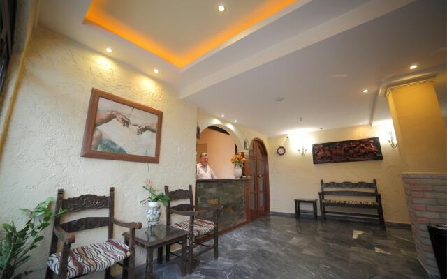 Erato Hotel