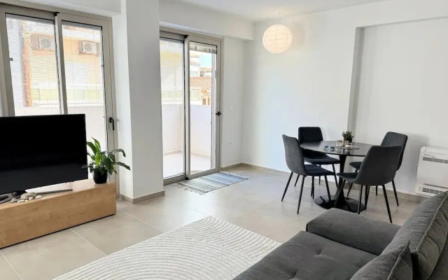 Azure Loft - 3min Walk to Beach, 10min to Old Town