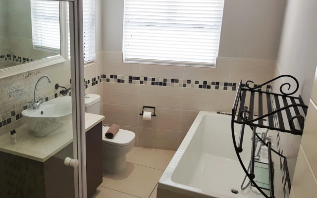 Seasons of Serenity, Langebaan 8-sleeper