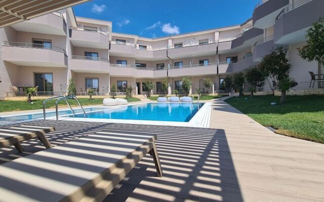 Aria Garden Suites
