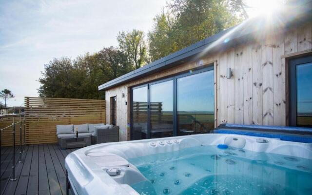 The Langland Bay Lookout - 1 Bed Cabin - Landimore