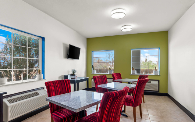 Rodeway Inn