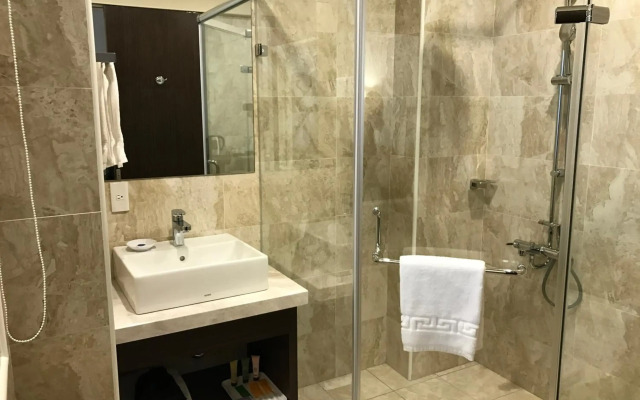 ML Hotel