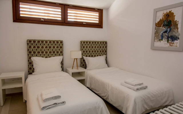 Golden Grain Suites by Checkin