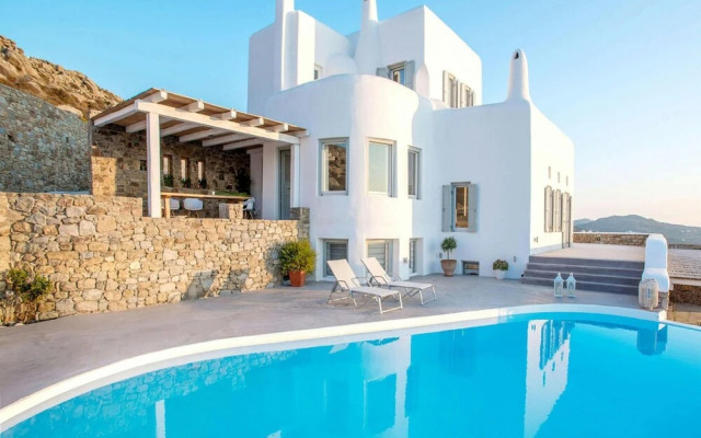 Elegant Villa With View