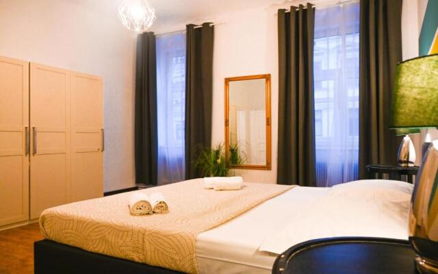 Modern Apartment Wiener Stadthalle