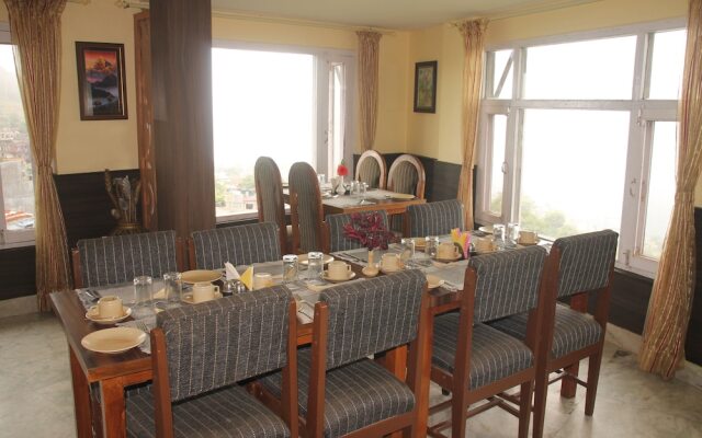 Hotel Srinagar