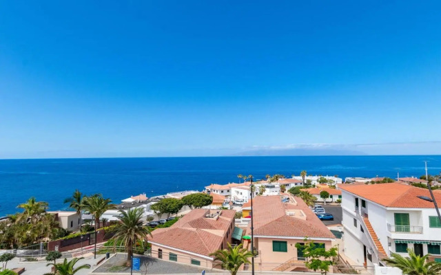 Oceanview Penthouse With Jacuzzi by DreamHomesTenerife