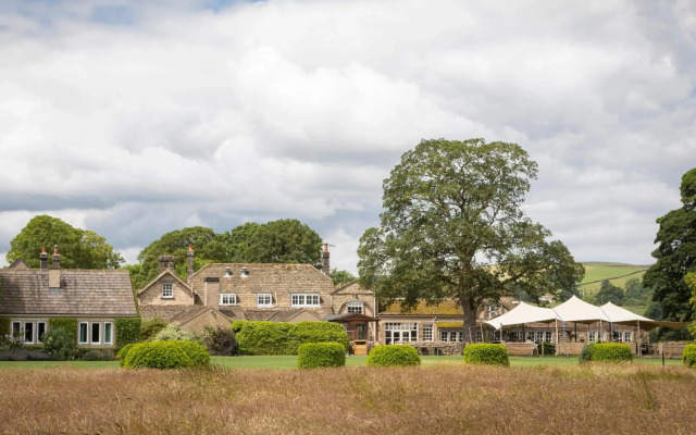 The Devonshire Arms Hotel