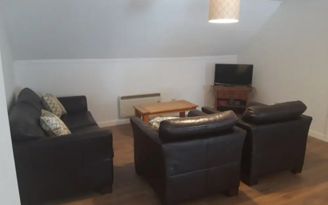 Nice big 2 Double Bedroom Apartment in the Town