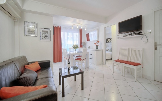 Ref 437665 in Cannes