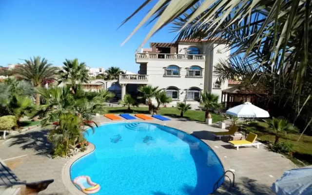 Beautiful Villa With Pool in Hurghada