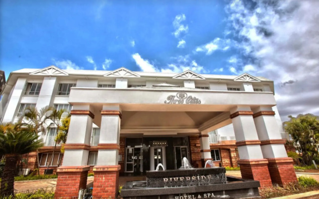 The Riverside Hotel